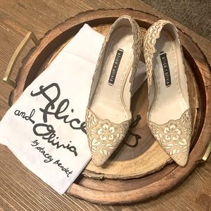 Alice & Olivia Dina Rose Laser Cut Hard to find  size 37